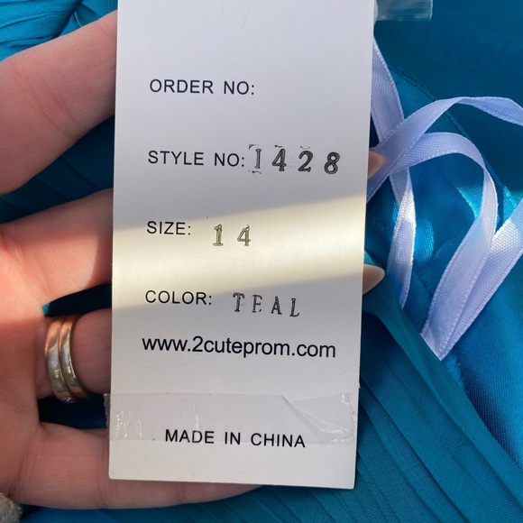 ✨NWT✨ 2Cute Jewelled Bodice in Deep Teal Prom Dress - Picture 5 of 10